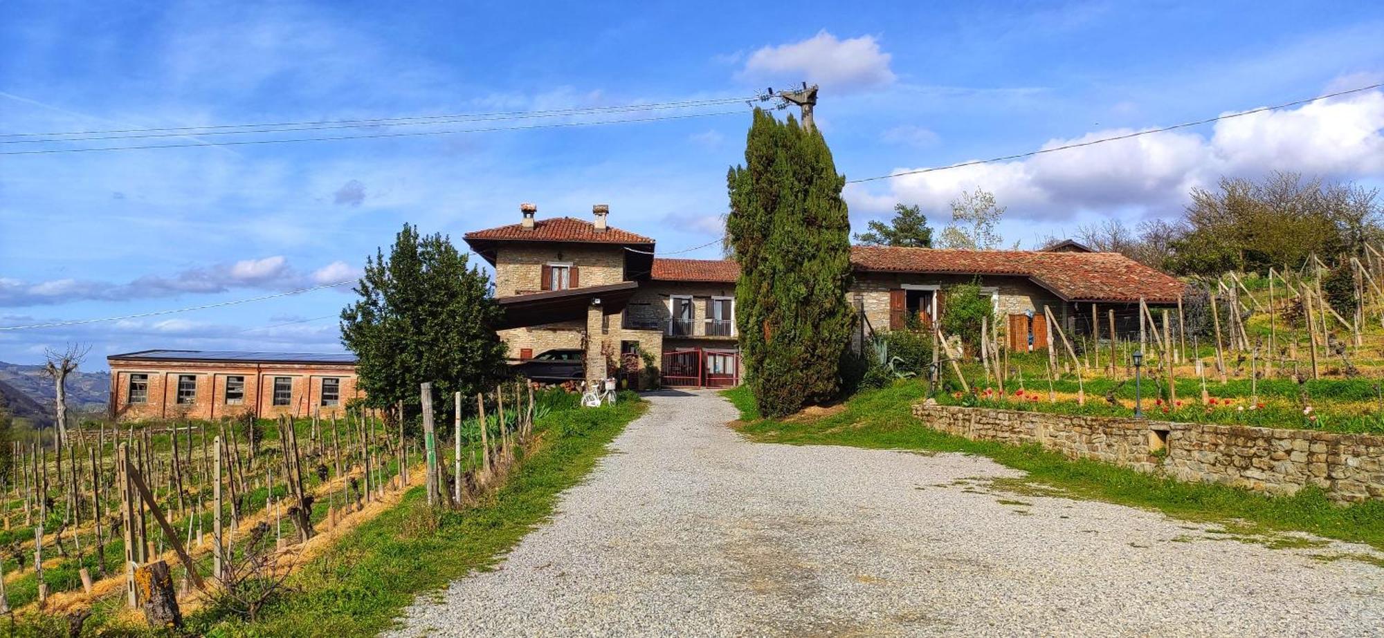 Agriturismo Tenuta San Giuseppe Cossano Belbo Exterior photo
